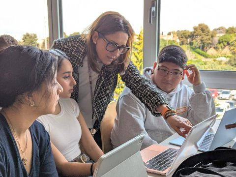 El grau en Relacions Laborals i Recursos Humans ha implementat el treball col·laboratiu per reptes, que ha afavorit l'implicació de l'alumnat